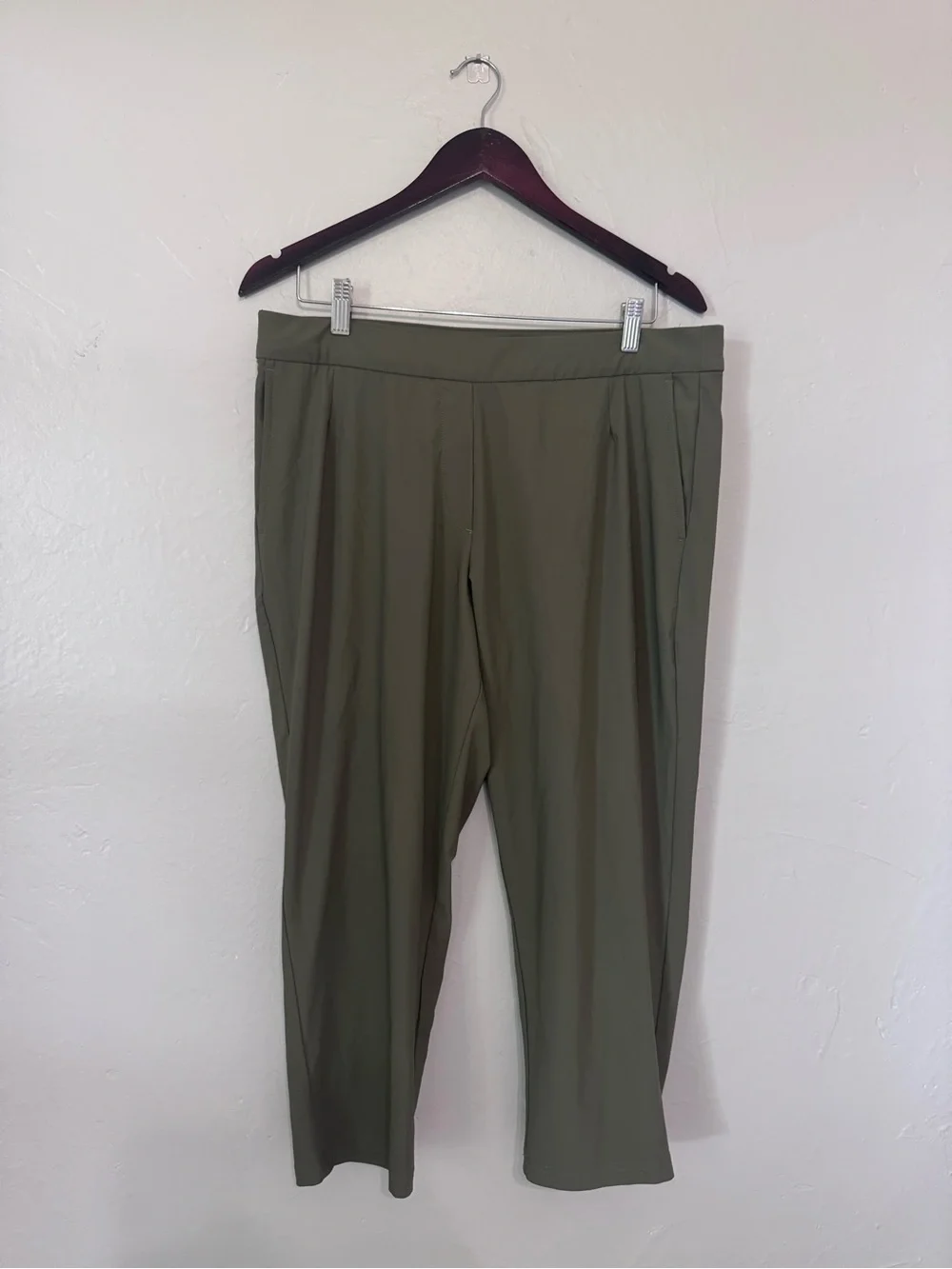 Nike Olive Green Dri-FIT Golf Ankle Pants Women’s XL